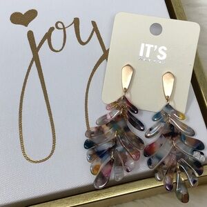 4 Dangle leaf Celluloid Acetate Tropical earrings